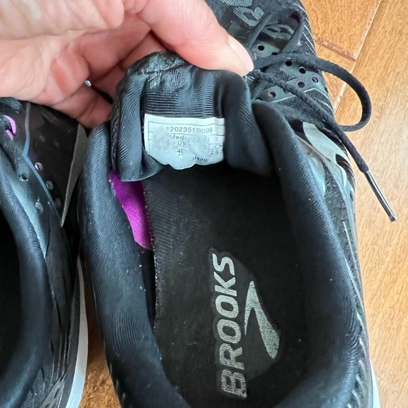 Brooks Women’s running sneakers Neuro2 size 8.5 black used - Picture 9 of 17